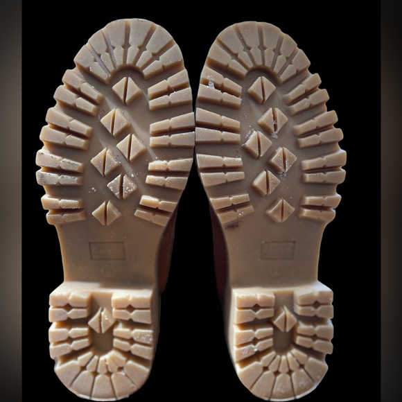 COPY - Women’s size 6 Faux fur boots by Time and Tru - Picture 5 of 5